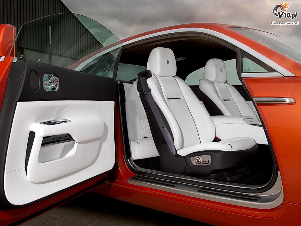 Rolls Royce Wraith Orange