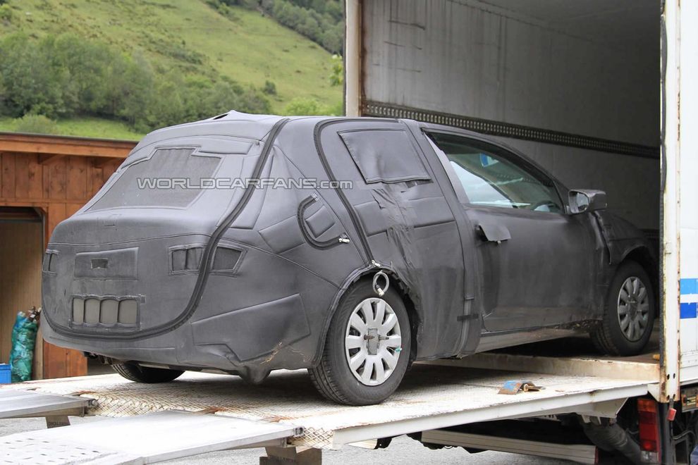 Nowy Seat Leon 2012 - zdjcie szpiegowskie