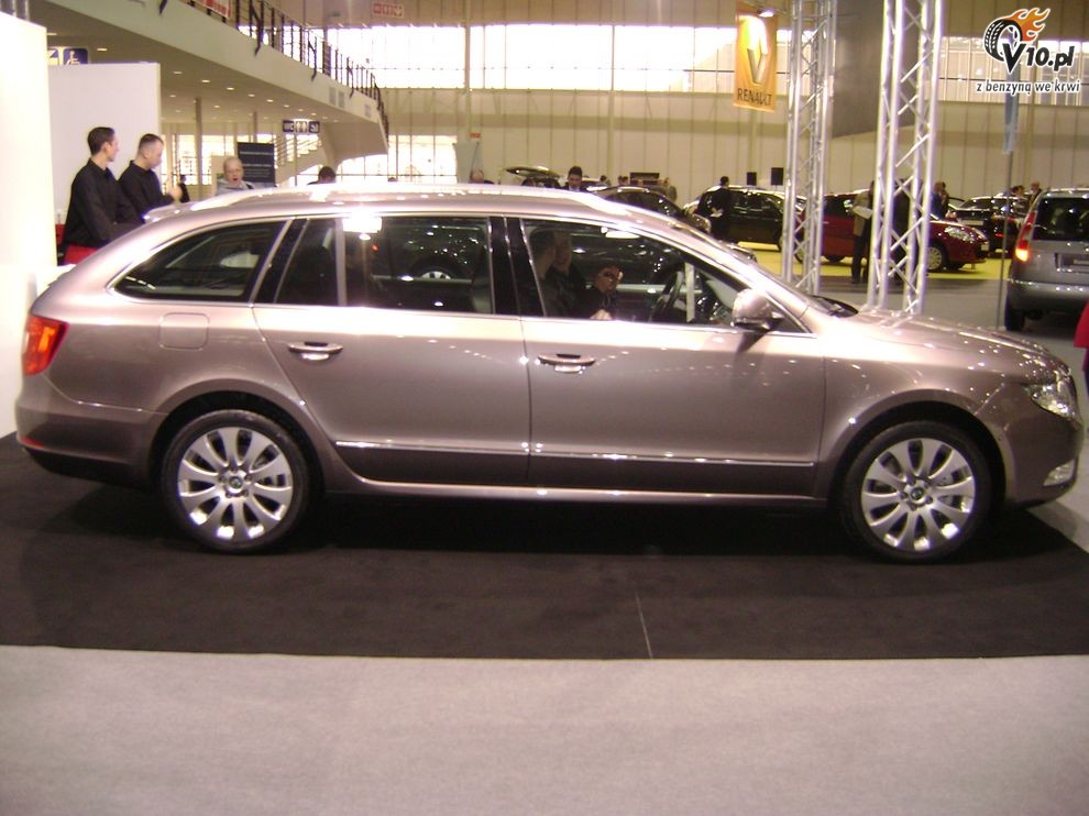 Skoda Superb Combi - Motor Show 2010