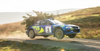 Subaru Impreza WRC ratuje święta, czyli idealny wóz do...