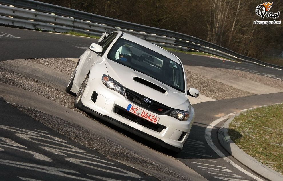 Subaru Impreza WRX STI 2011 na Nurburgringu