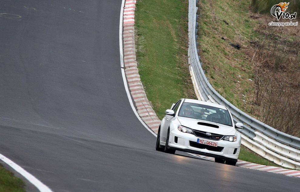 Subaru Impreza WRX STI 2011 na Nurburgringu