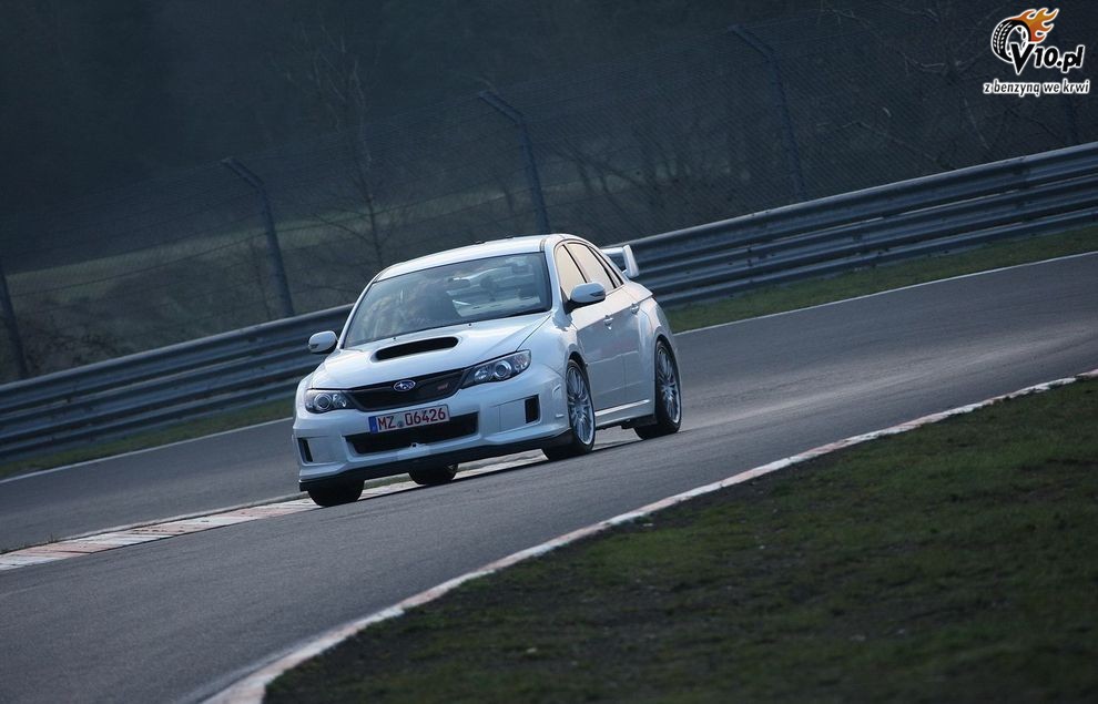 Subaru Impreza WRX STI 2011 na Nurburgringu