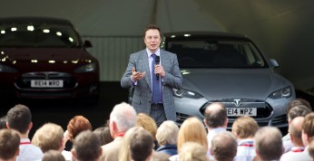 Szef Tesli, Elon Musk lekceważy Apple