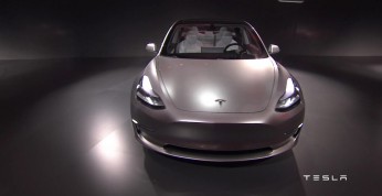 Klienci rezygnują z Tesli Model 3
