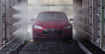 Młodzież woli auta z napędem elektrycznym