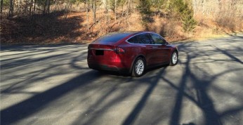 Używana Tesla Model X wystawiona na sprzedaż za oszałamiającą...