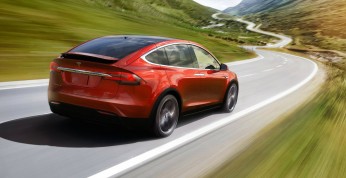 Tesla Model X Signature RED - specjalna edycja dla Chin