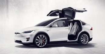 Tesla Model X wzywana do serwisu z powodu wadliwych foteli