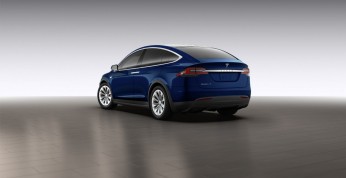 Tesla Model X na pierwszych zdjęciach