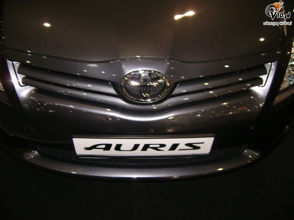 Nowa Toyota Auris po face liftingu - Motor Show 2010