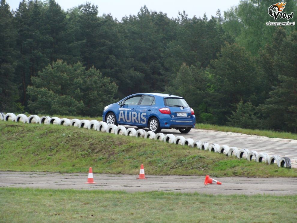 Nowa Toyota Auris 2010 po face-liftingu - polska prezentacja