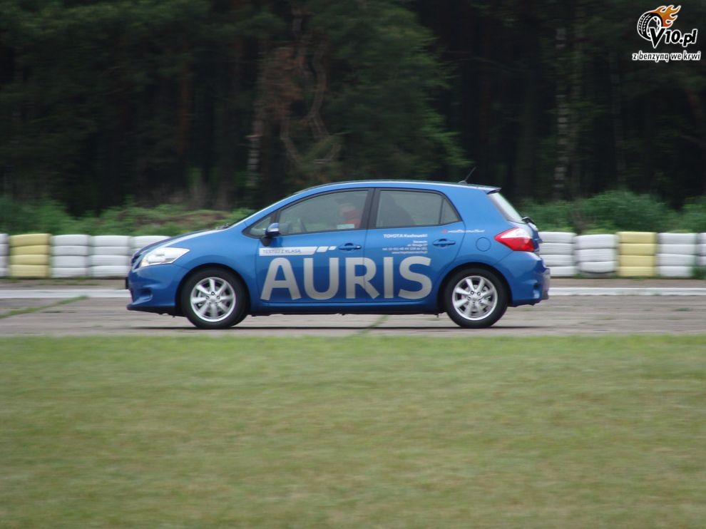 Nowa Toyota Auris 2010 po face-liftingu - polska prezentacja