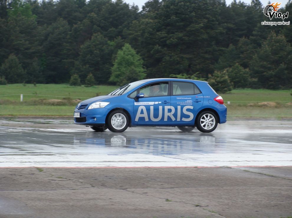 Nowa Toyota Auris 2010 po face-liftingu - polska prezentacja