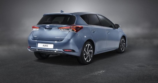 Toyota Auris 2015