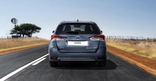 Toyota Auris 2015
