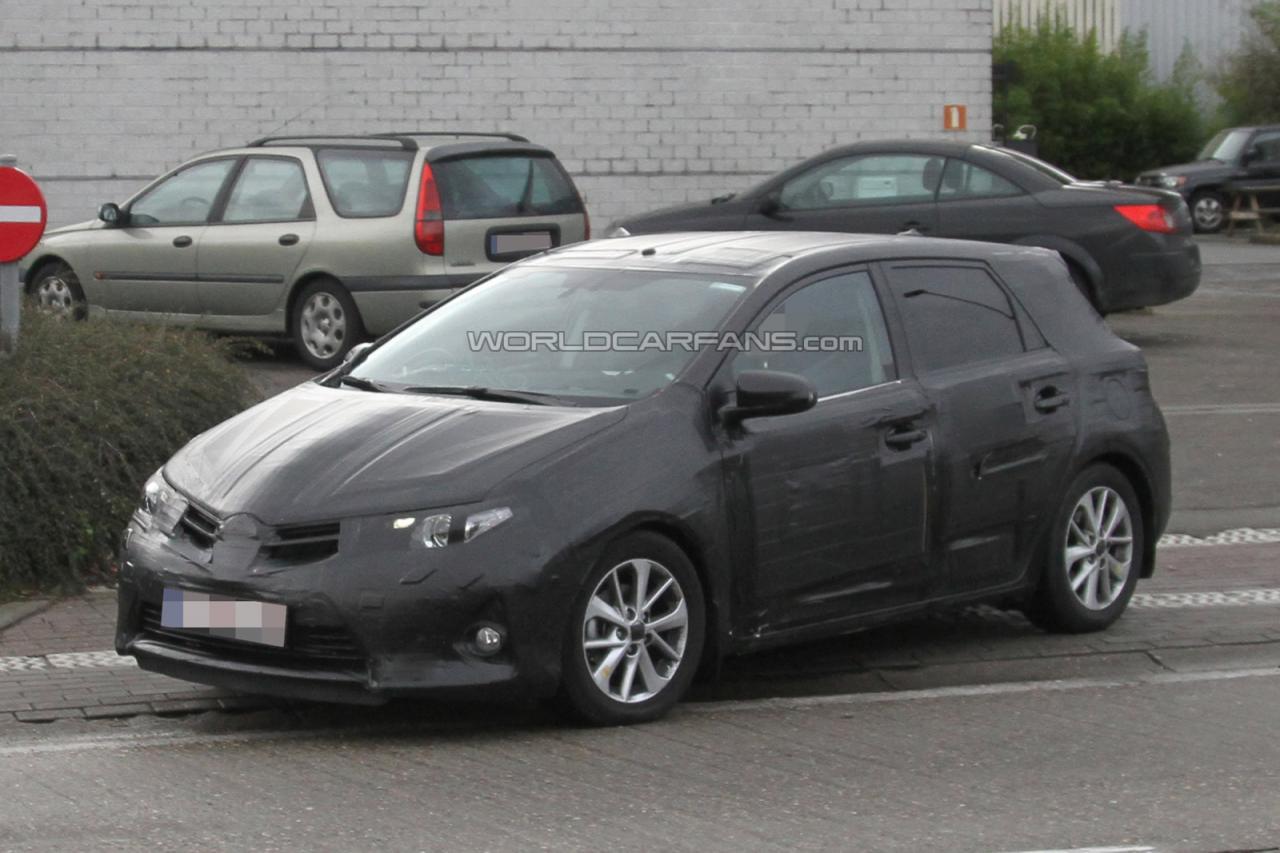 Toyota Auris 2013