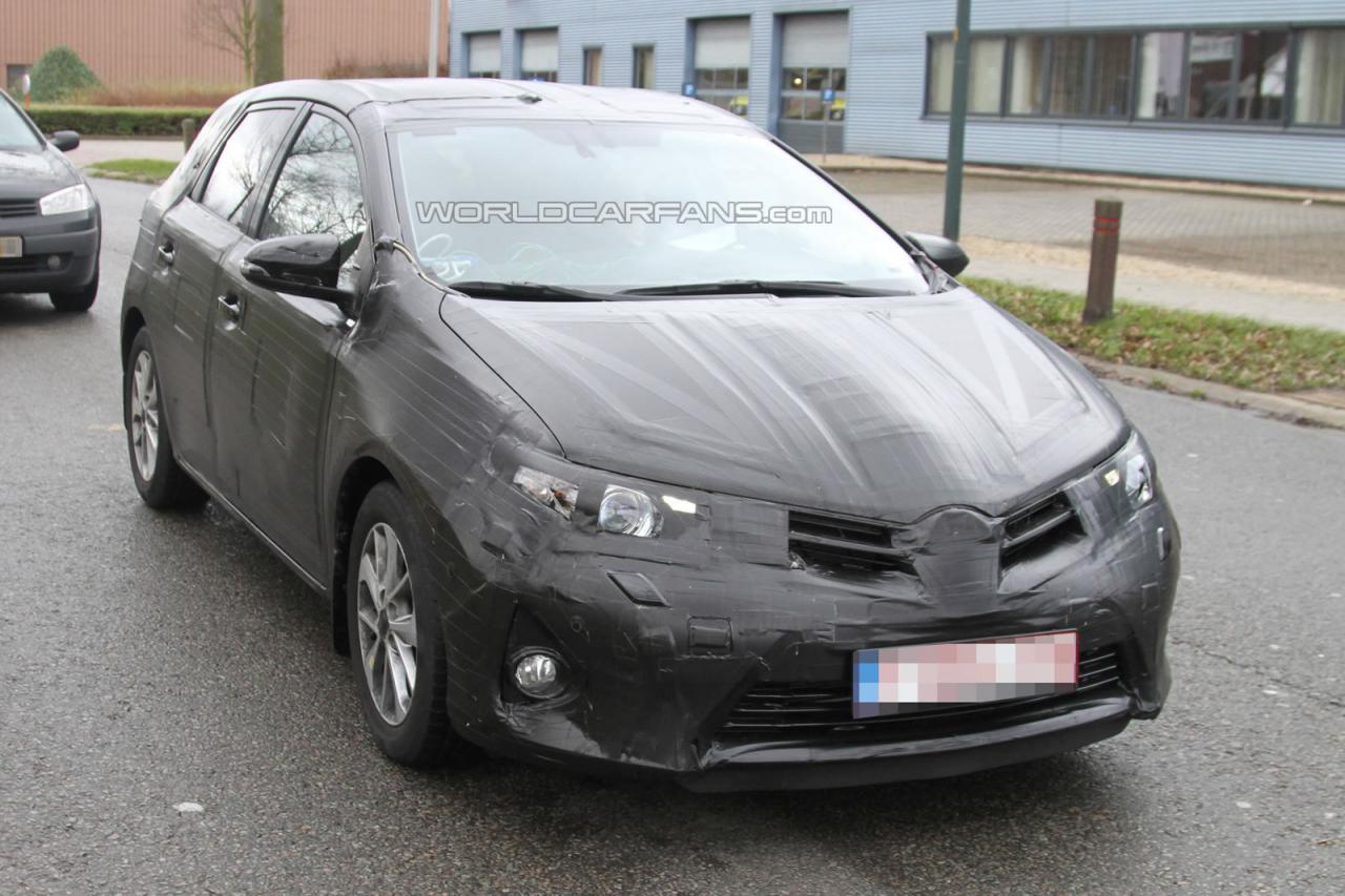 Toyota Auris 2013