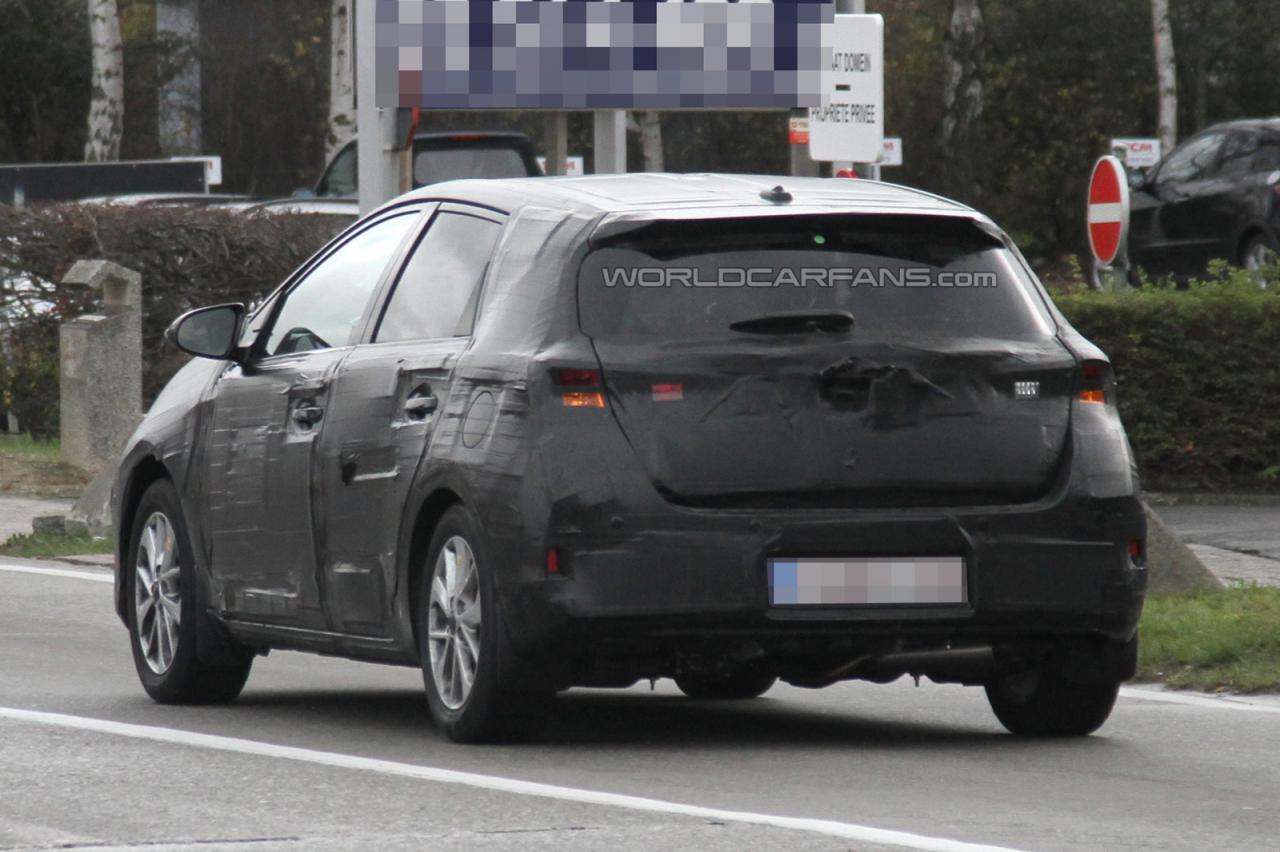 Toyota Auris 2013