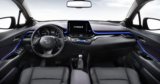 Toyota C-HR - tak wygląda wnętrze małego crossovera