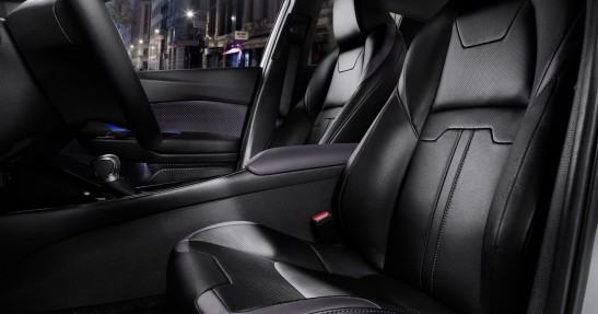 Toyota C-HR - tak wygląda wnętrze małego crossovera