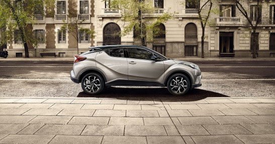 Toyota C-HR - tak wygląda wnętrze małego crossovera