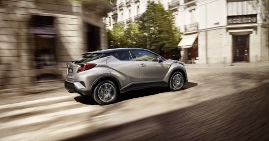 Toyota C-HR - tak wygląda wnętrze małego crossovera