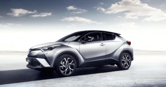 Toyota C-HR - tak wygląda wnętrze małego crossovera