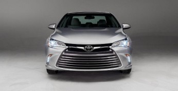 Toyota wzywa do serwisu modele Camry i Avalon