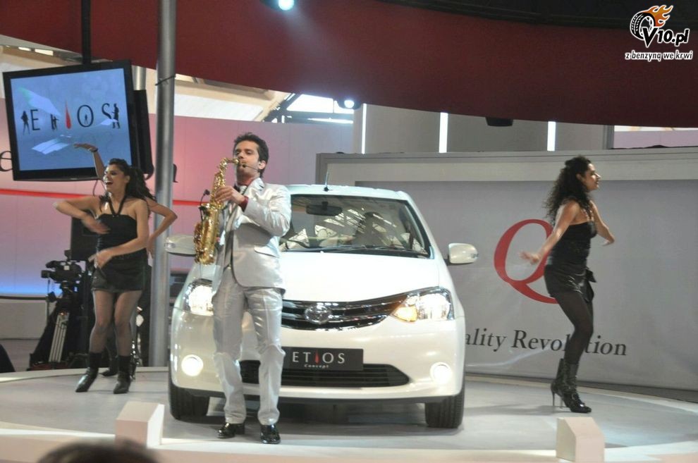 Nowa Toyota Etios Concept - New Delhi Auto Expo 2010