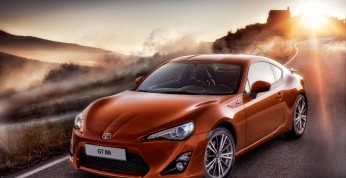 Toyota GT86 będzie dostępna z 300-konnym silnikiem i napędem na...