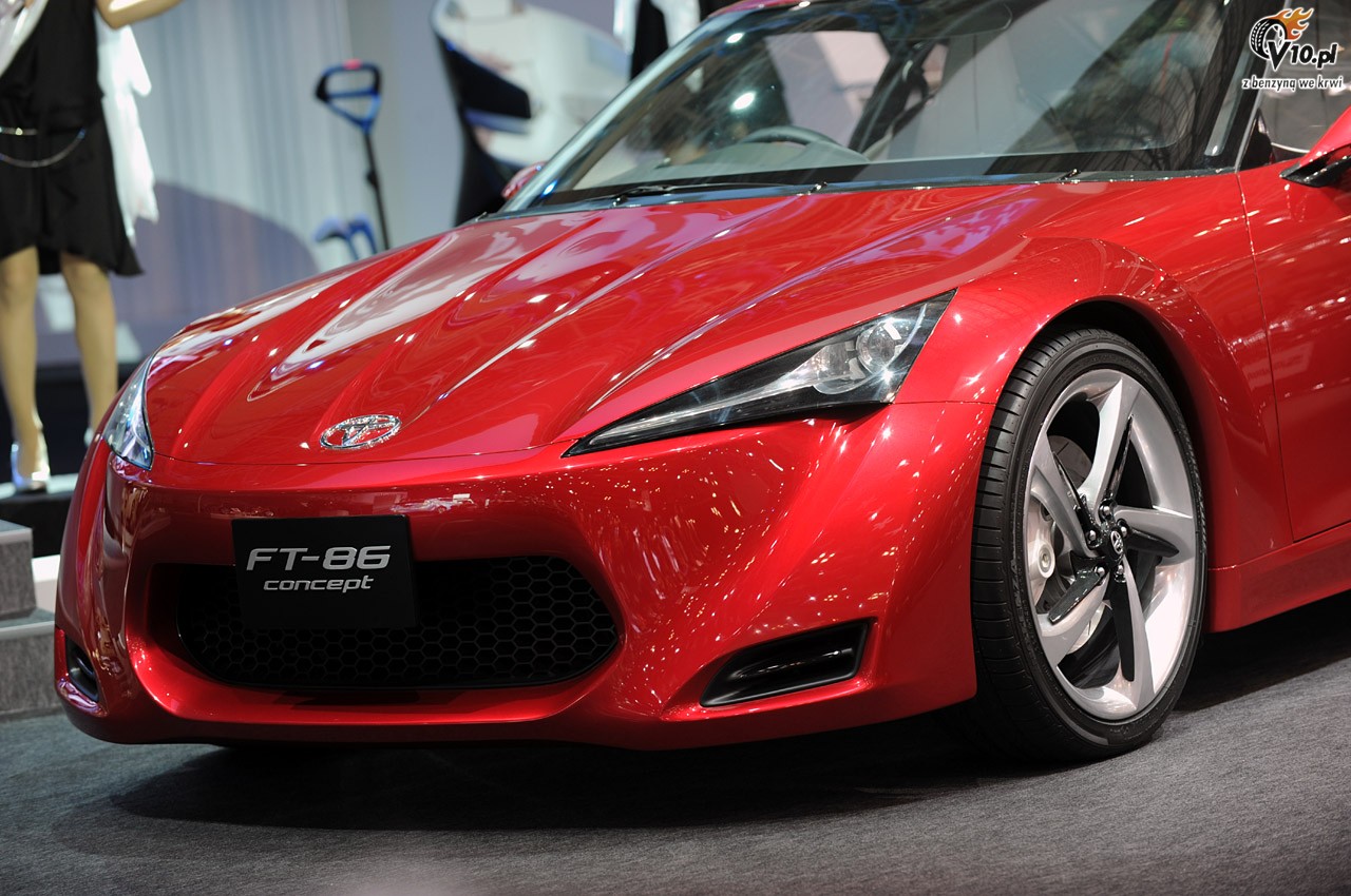 Toyota FT-86 jako Scion FT-S. Wersja od Subaru jednak z 4WD?