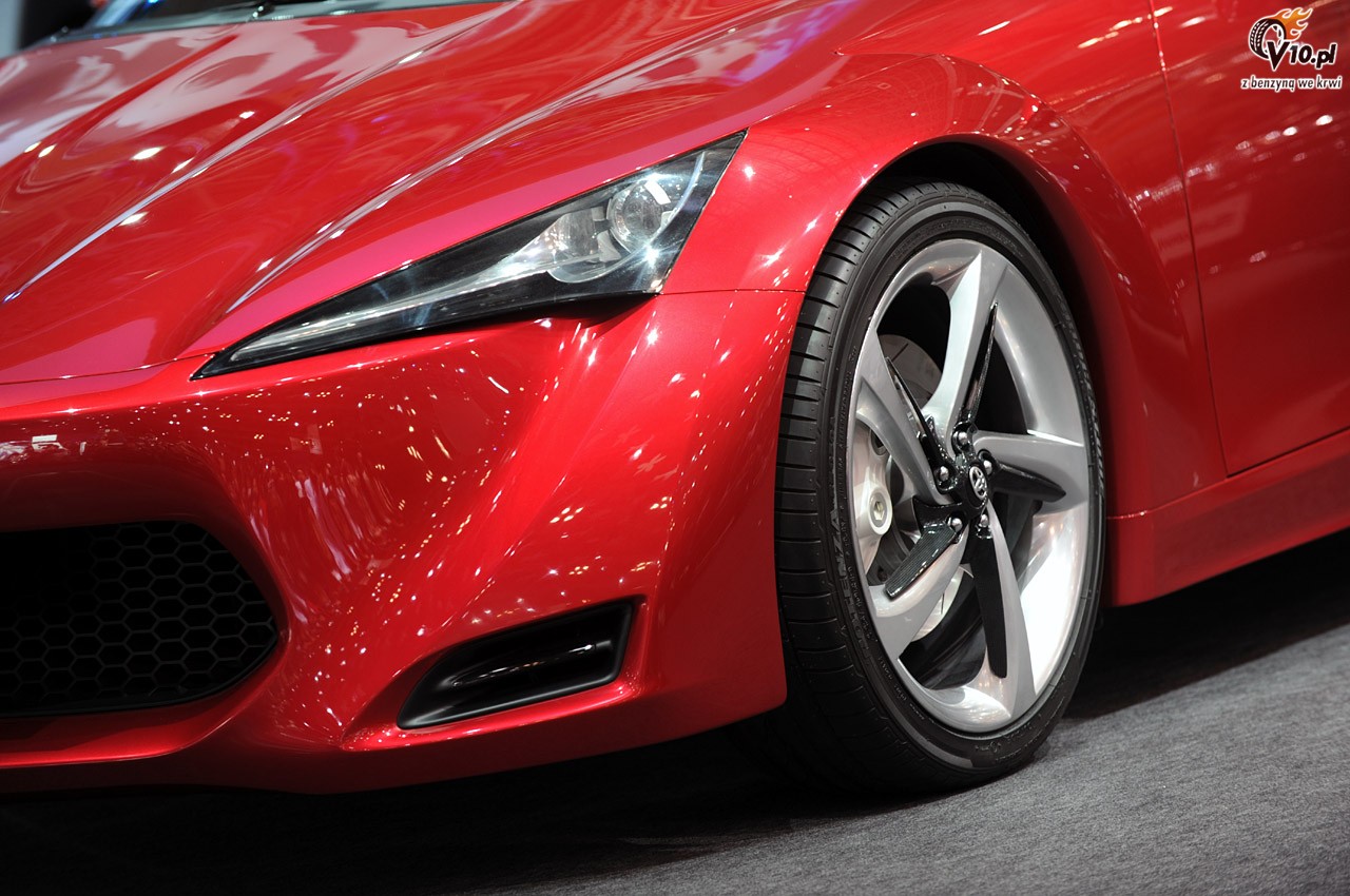 Toyota FT-86 jako Scion FT-S. Wersja od Subaru jednak z 4WD?