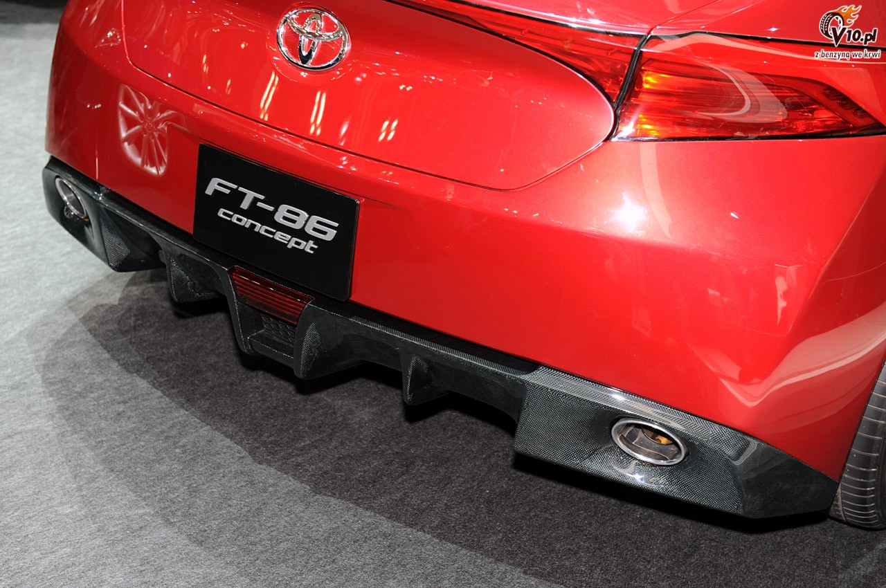 Toyota FT-86 jako Scion FT-S. Wersja od Subaru jednak z 4WD?