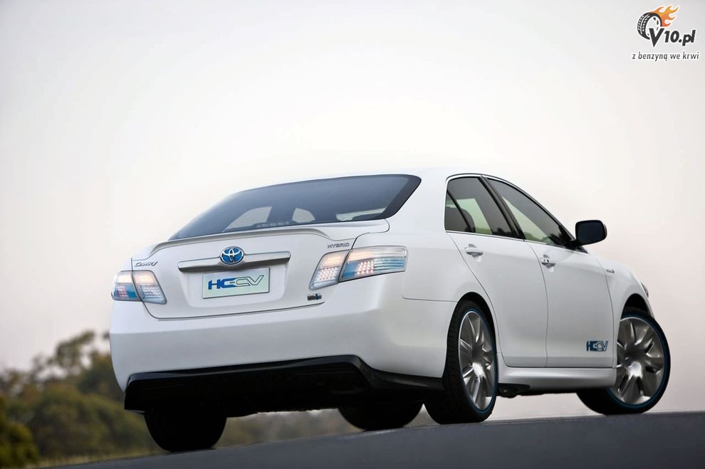 Nowa Toyota HC CV Hybrid Camry Concept