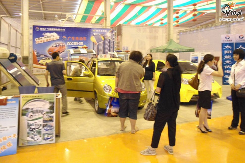 Chiska podrbka Toyoty iQ