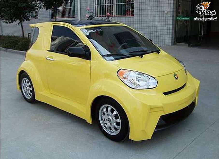 Chiska podrbka Toyoty iQ