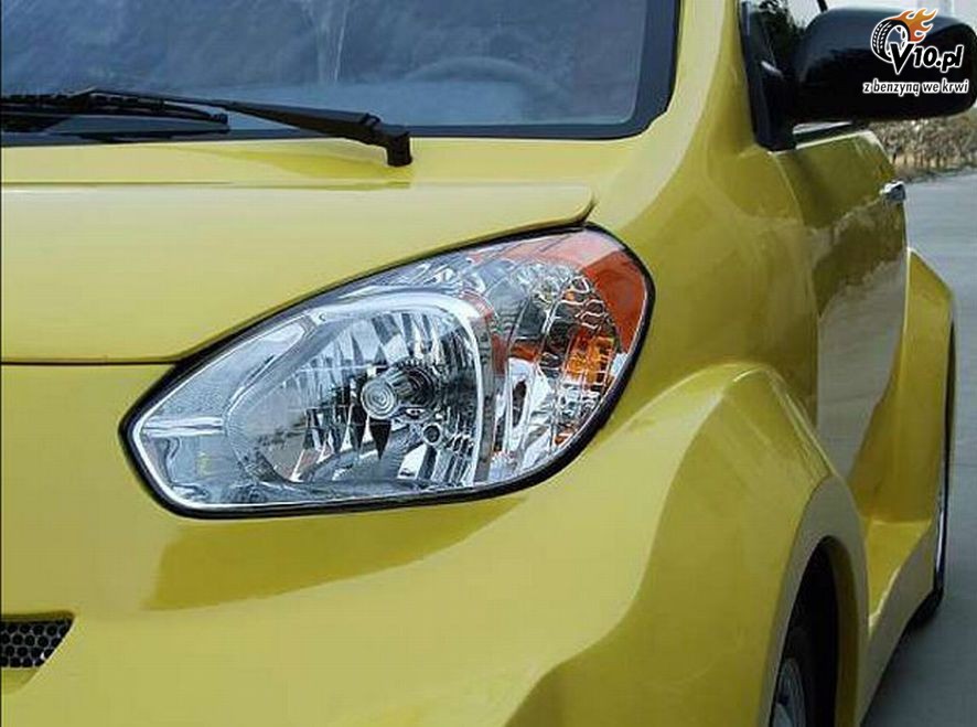 Chiska podrbka Toyoty iQ