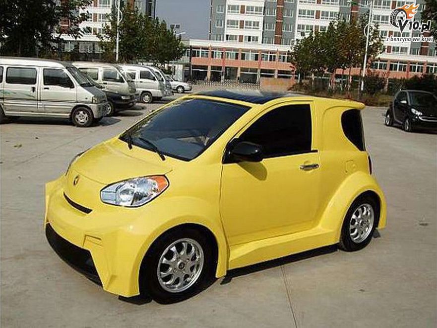 Chiska podrbka Toyoty iQ