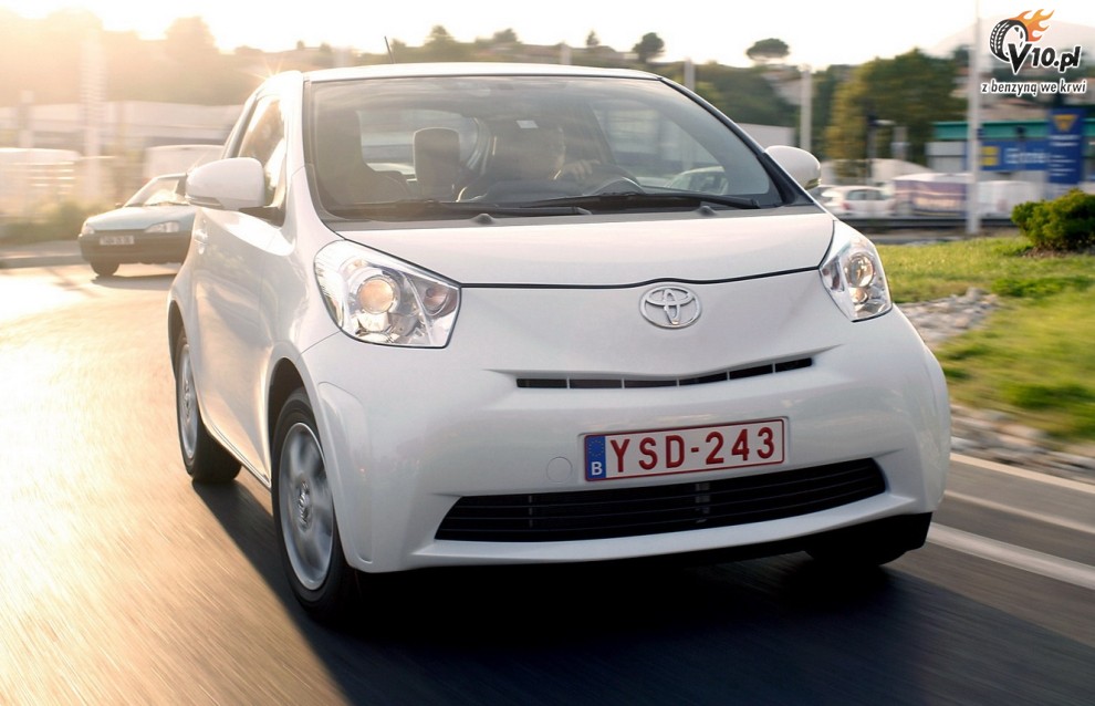 Toyota iQ