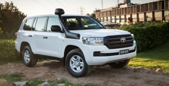 Toyota Land Cruiser nadal jest dostępna w fabrycznym, typowo...