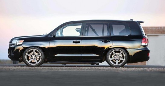 Toyota Land Cruiser o mocy 2000KM