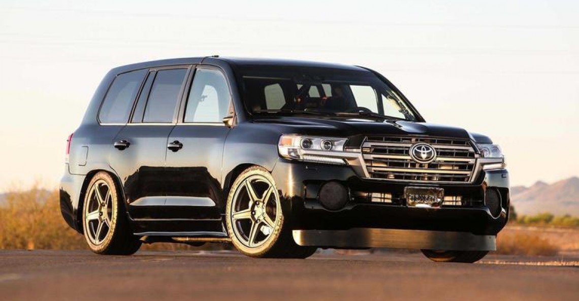 Toyota Land Cruiser o mocy 2000KM