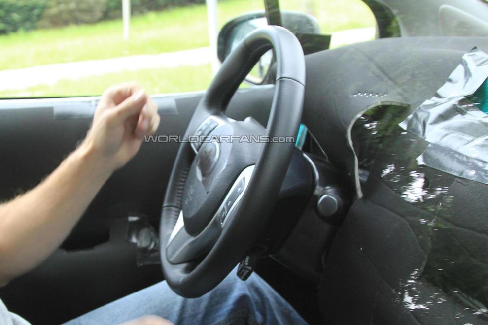 Nowa Toyota Yaris 2012 - zdjcie szpiegowskie
