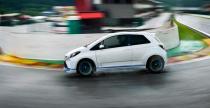 Toyota Yaris Hybrid R
