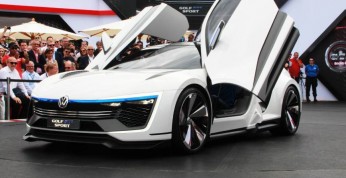 Volkswagen Golf GTI Clubsport i GTE Sport Concept na żywo z...