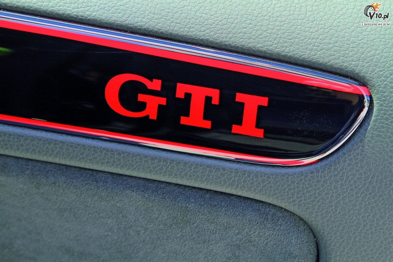 Volkswagen Golf GTI Black Concept