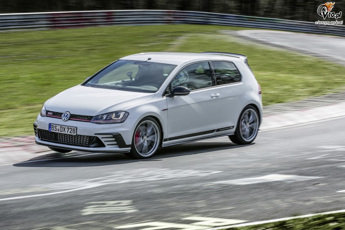 Volkswagen Golf GTI wituje 40-lecie w Goodwood