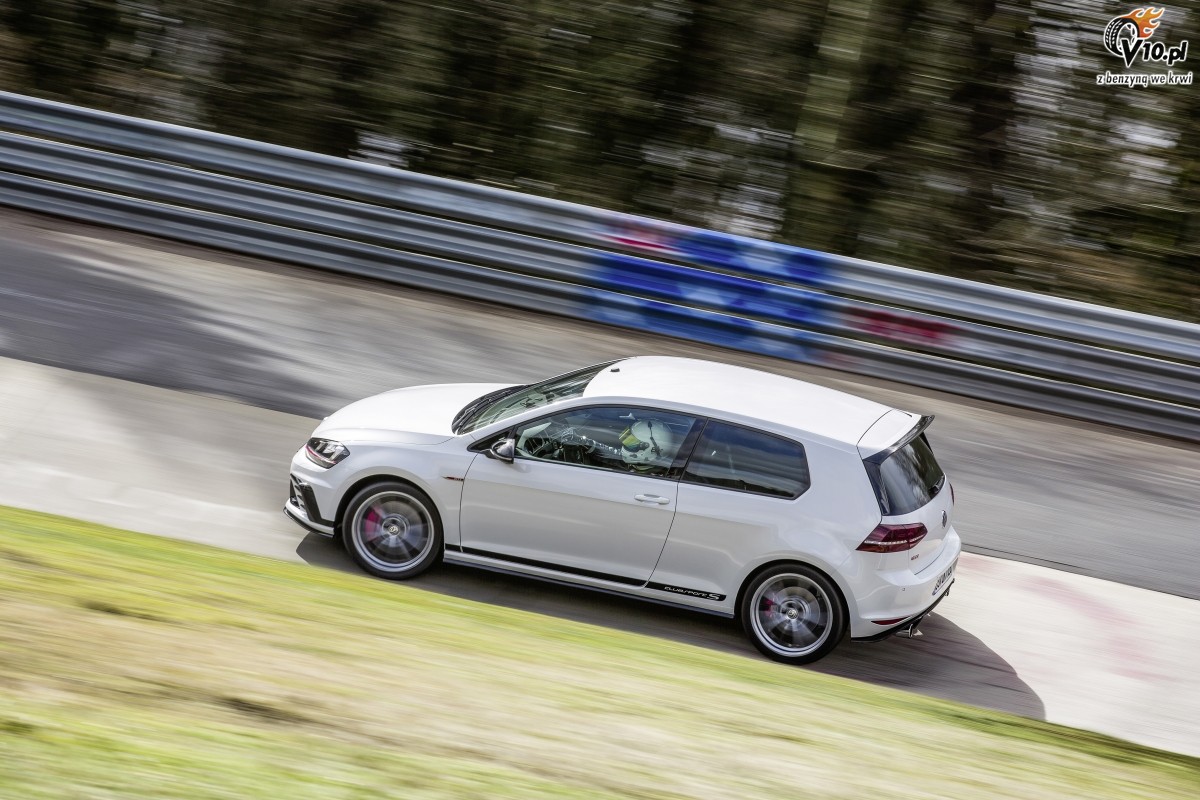 Volkswagen Golf GTI wituje 40-lecie w Goodwood