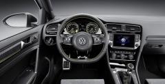 Volkswagen Golf R400